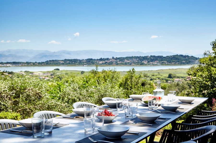 viros lunch corfutraveller